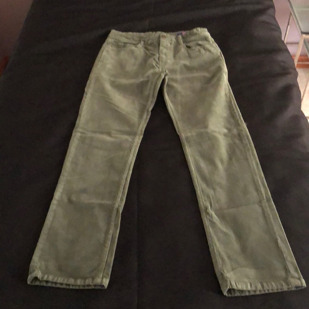 Men’s Vineyard Vine Corduroy Pants. Forest Green. 30x32